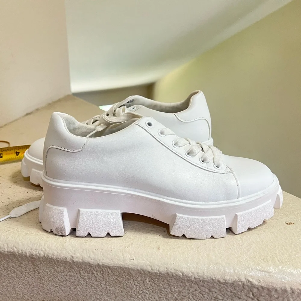 Steve Madden White Michigan Platform Sneakers Chunky Lug Sole Y2K Streetwear 9.5